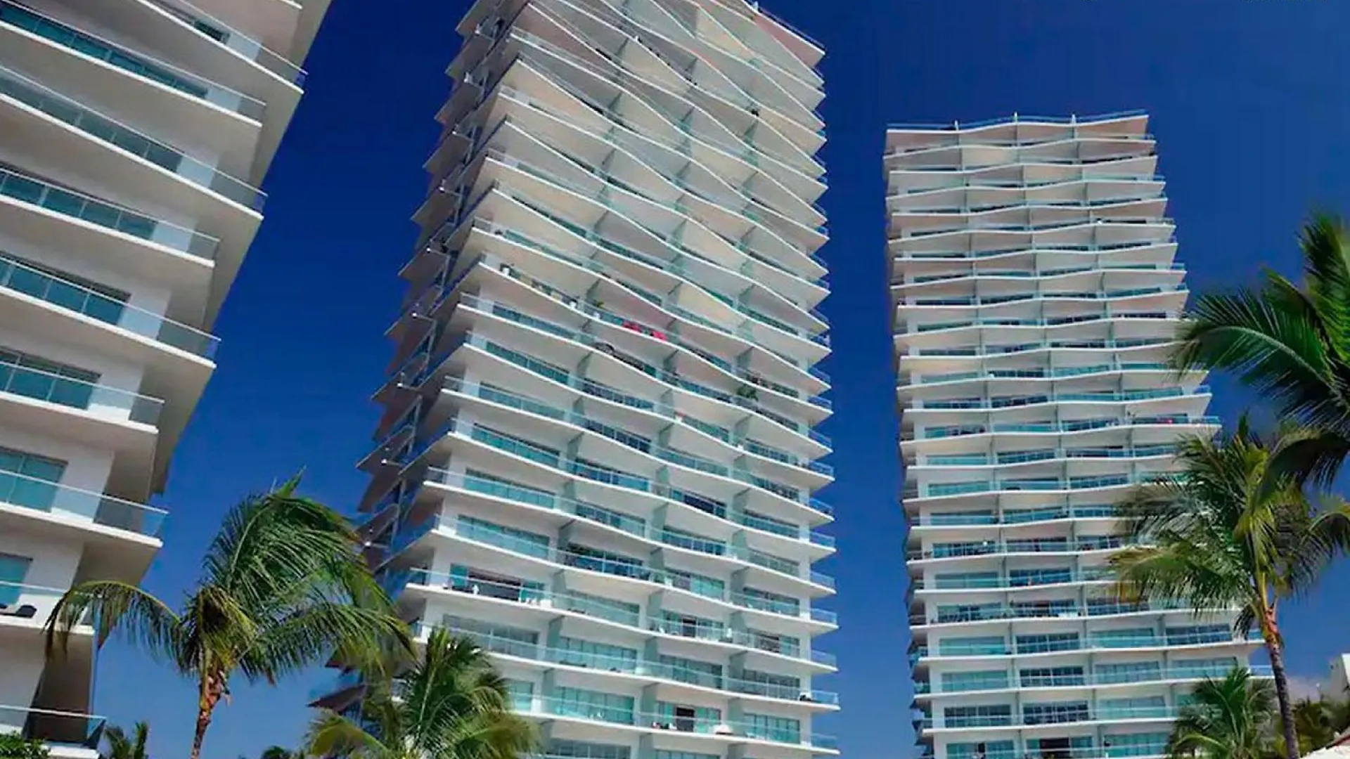 Apartmán Icon Vallarta Beach Front By Bamboo Skylife Puerto Vallarta